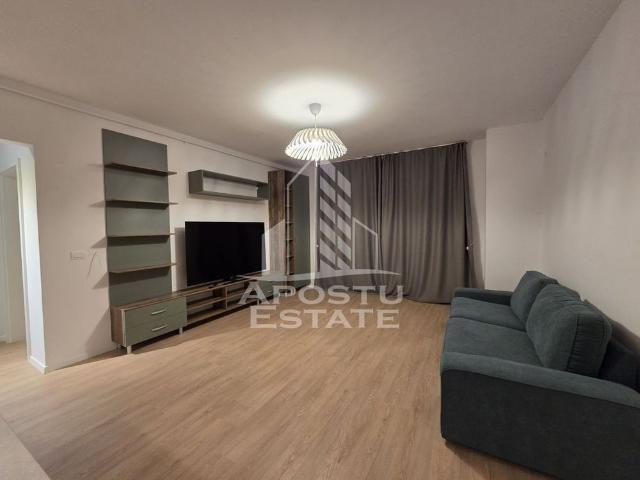 Apartament 2 camere, Centrala proprie, loc de parcare.
