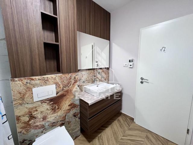 Apartament, 2 camere, centrala proprie, loc de parcare, G.
