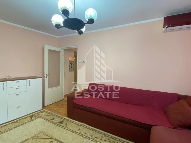 Apartament 2 camere, centrala proprie,semidecomandat, zona Dacia