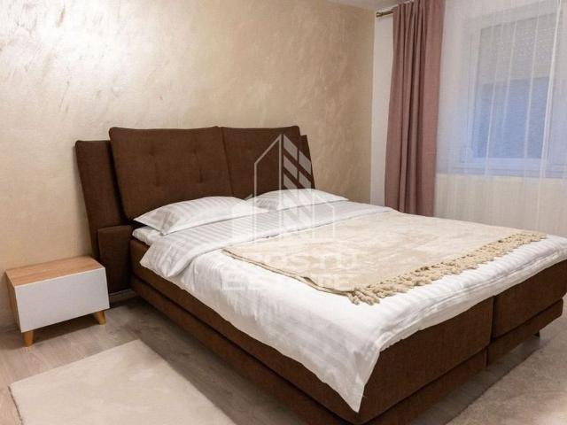 Apartament 2 camere, centrala proprie, petfriendly, zona.