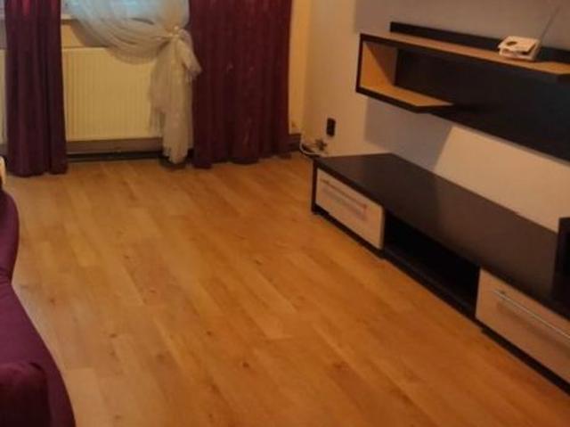 Apartament 2 camere, Centru, 1800 lei