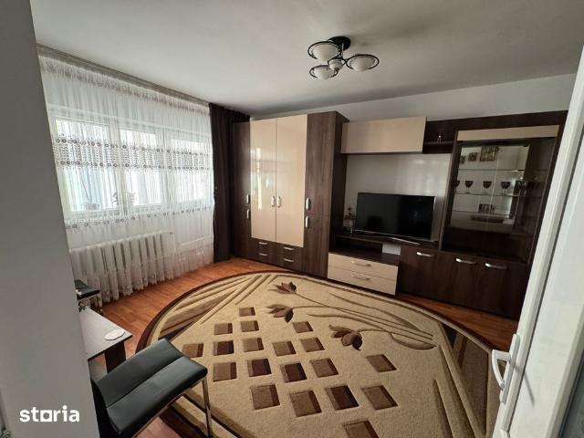 Apartament 2 camere, Centrul Nou, direct proprietar, 2 balcoane