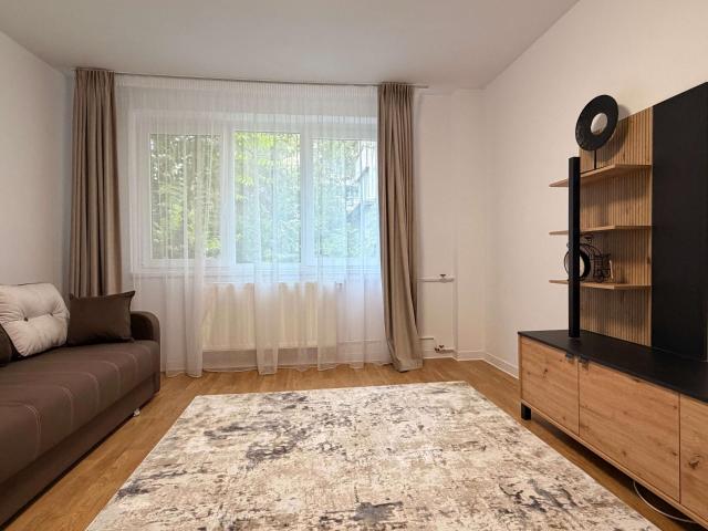 Apartament 2 camere complet renovat – Strada Timiș 4 parter