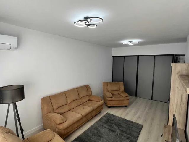 Apartament 2 Camere Conest 450 euro