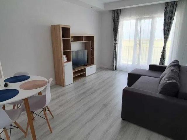 Apartament 2 camere | Cosmopolis | renovat | loc de parcare | etaj 2