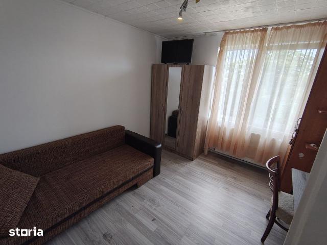Apartament 2 camere, Cornisa, UMF, baie si bucatarie noua