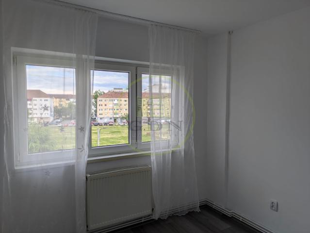 Apartament 2 camere de inchiriat, 300 Euro