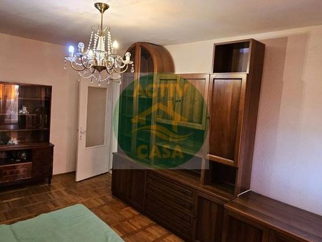 Apartament 2 camere, de inchiriat, zona Hotel