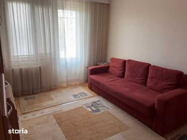 Apartament 2 camere de inchiriat Craiovei Pitesti, loc de parcare