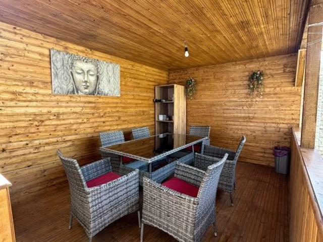 Apartament 2 camere de inchiriat cu gradina proprie