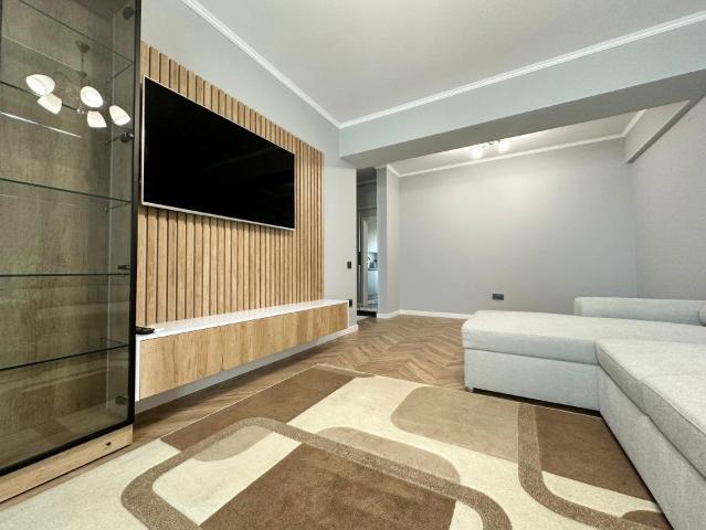 Apartament 2 camere de inchiriat cu parcare inclusa, Verona, Mamaia Nord