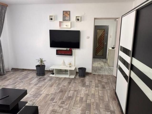 Apartament 2 camere de inchiriat Curtea de Arges zona Posada