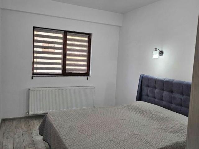 Apartament 2 camere de inchiriat Dem Radulescu Valcea, etaj 1, parcare