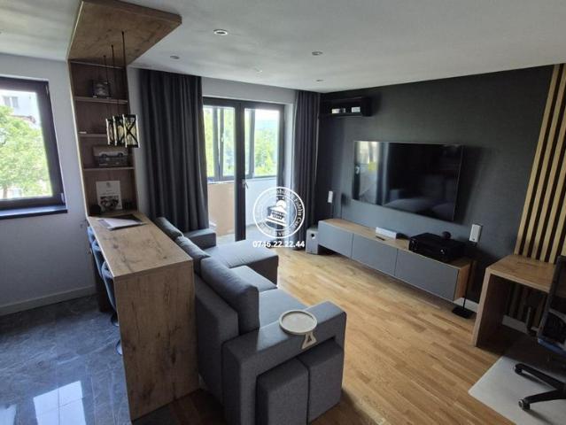 Apartament 2 camere de inchiriat decomandat, etaj intermediar Podu Ros