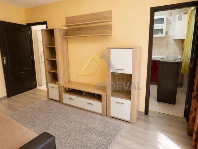 Apartament 2 camere de inchiriat etaj 2 George Enescu in apropiere de