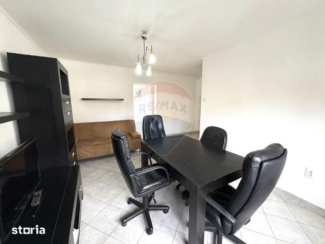 Apartament 2 camere de închiriat în zona Centrala cu loc de parcare