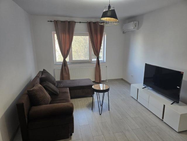 Apartament 2 camere de inchiriat in zona Faleza Nord