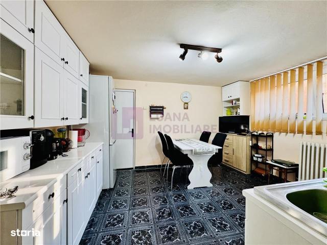 Apartament 2 camere de inchiriat | la casa | Lazaret | curte