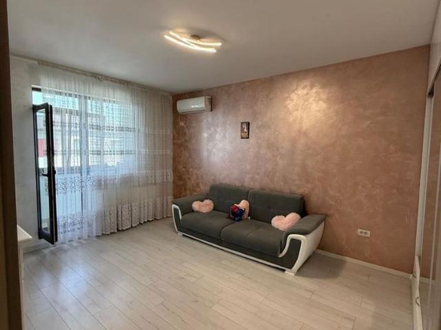 Apartament 2 camere de inchiriat/ Loc Parcare/ AC / Centrala proprie