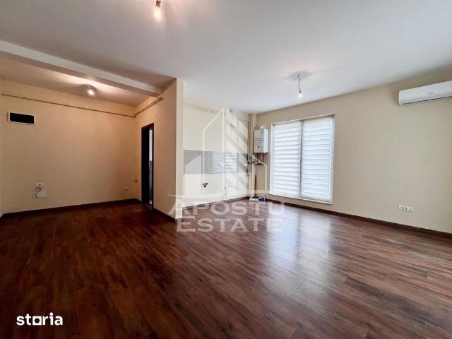 Apartament 2 camere de inchiriat, nemobilat, parcare proprie, Giroc