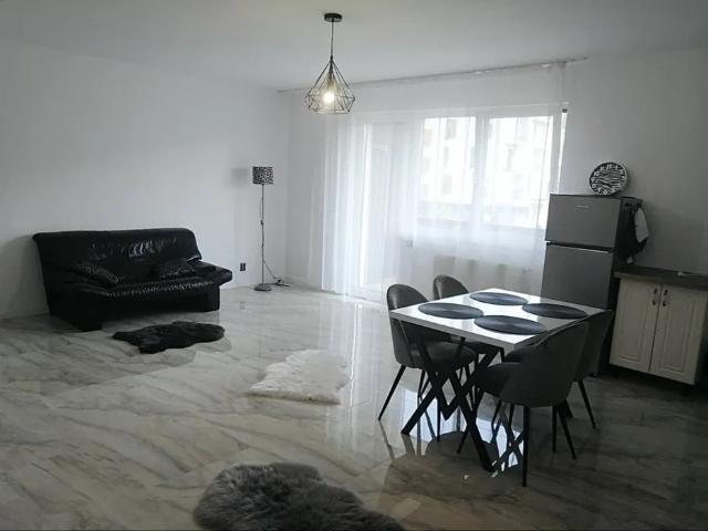 Apartament 2 camere de închiriat Parcare subterana Strada Eroilor