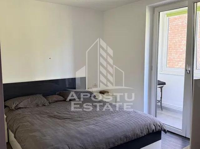 Apartament 2 camere, de inchiriat, semidecomandat, Zona Tipografilor