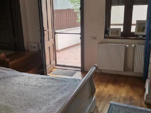 Apartament 2 camere de inchiriat: str.A Vlahuta