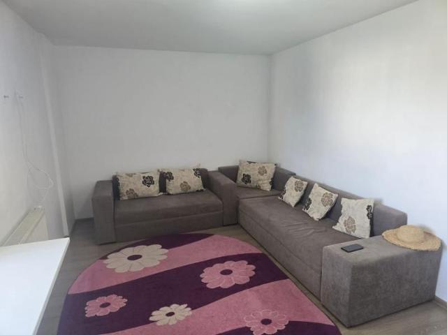 Apartament 2 camere de inchiriat str. Primaverii zona Nord