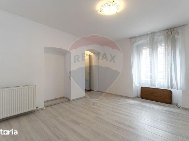 Apartament 2 camere de închiriat – Strada Republicii 31/ Comision 0%