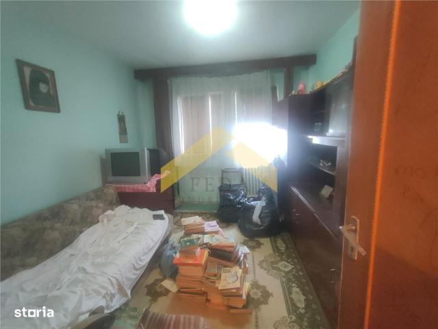 Apartament 2 camere de vanzare zona Vlaicu