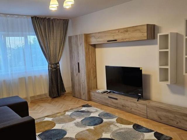 Apartament 2 camere decomandat