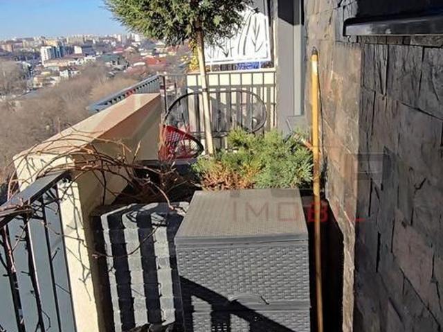 Apartament 2 Camere Decomandat 2 Balcoane Tatarasi