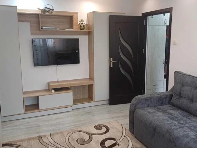 Apartament, 2 camere decomandat, 45 mp, Mircea cel Batran, de inchiriat, Cod 162671