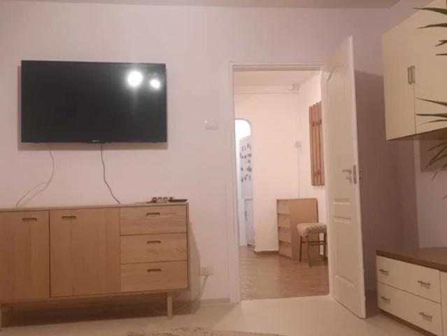 Apartament, 2 camere decomandat, 50 mp, Central, de inchiriat, Cod 162586