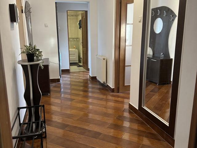 Apartament 2 camere decomandat 64 mp*mobilat+utilat in zona centrala!