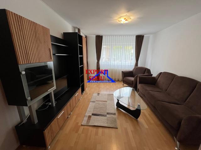 Apartament 2 camere decomandat, grădină 20 mp, loc de parcare – Zona Ștrand