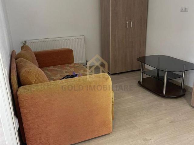 Apartament 2 camere decomandat de închiriat Bd. Traian etaj 1