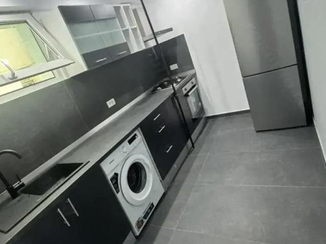 Apartament 2 camere decomandat Eroii Revolutiei/Sura Mare