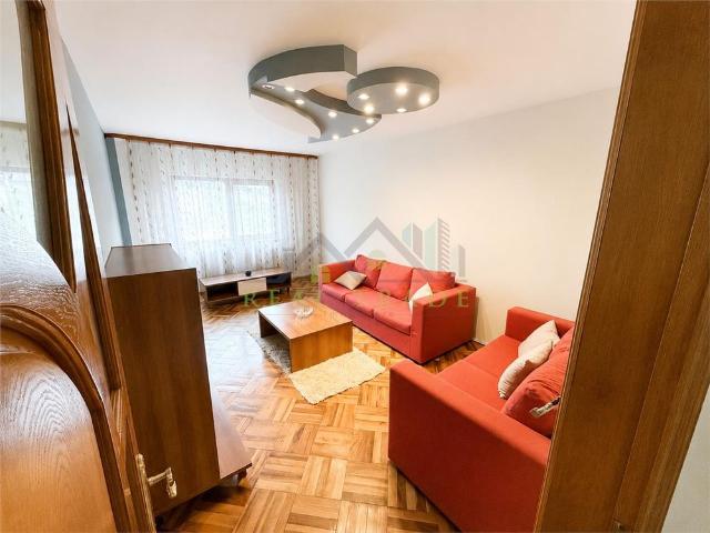 Apartament 2 camere decomandat etajul 2 zona Grivitei Mihai Viteazul