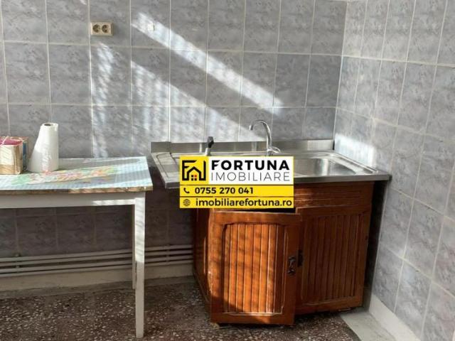 Apartament 2 camere decomandat inchiriere