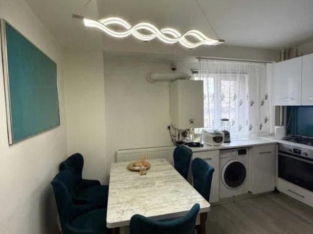 Apartament 2 camere, decomandat, mobilat, Marasti. de inchiriat