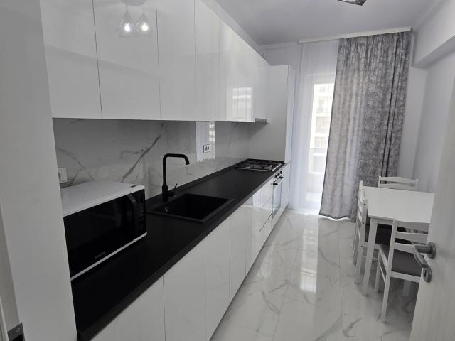 Apartament 2 camere decomandat, mobilat si utilat, loc de parcare – The Grand Kristal Residence City