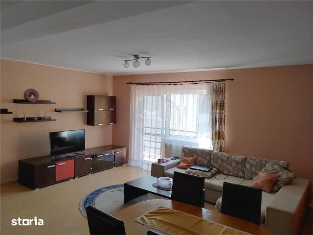 Apartament 2 camere decomandat si balcon zona Strand