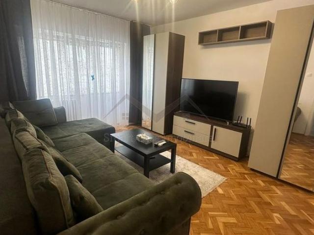 Apartament 2 camere decomandat strada Garii