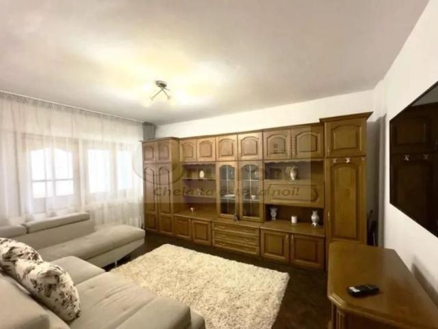 Apartament 2 camere decomandat Pacurari, la bulevard