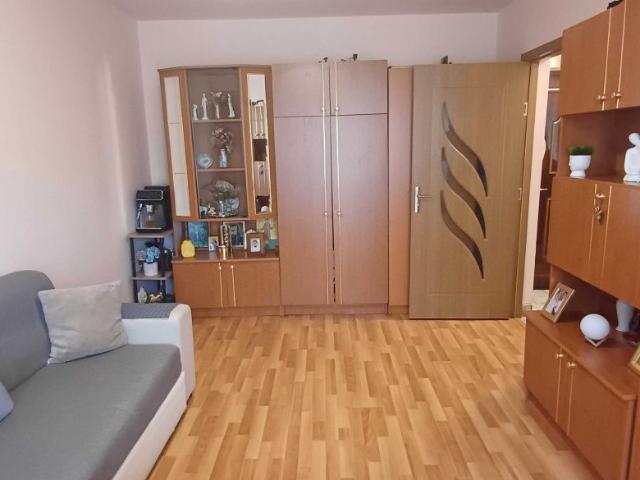 Apartament 2 camere, decomandat, pe Aleea Clabucet, Manastur!