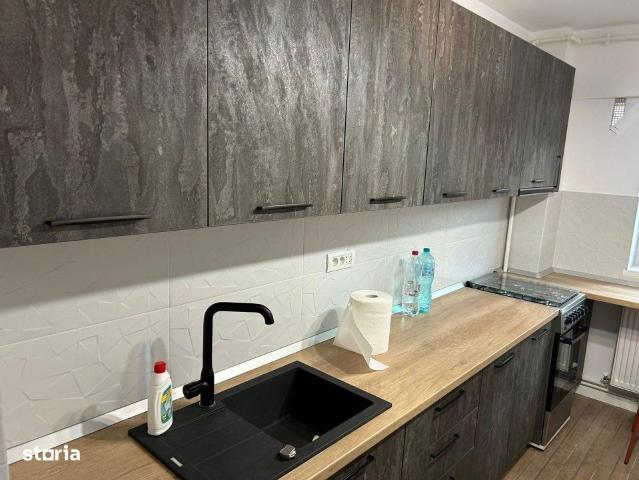 Apartament 2 camere decomandat – Piata Tomis III