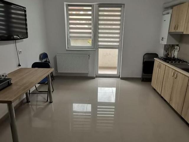 Apartament 2 camere decomandat,renovat,zona Calea Cisnadiei