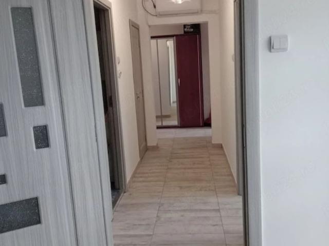 Apartament 2 camere, decomandat, renovat și complet mobilat