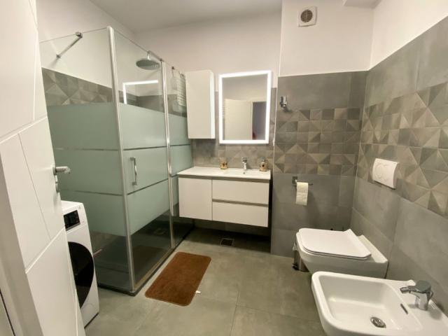 Apartament 2 camere Decomandat zona Campus Termen lung
